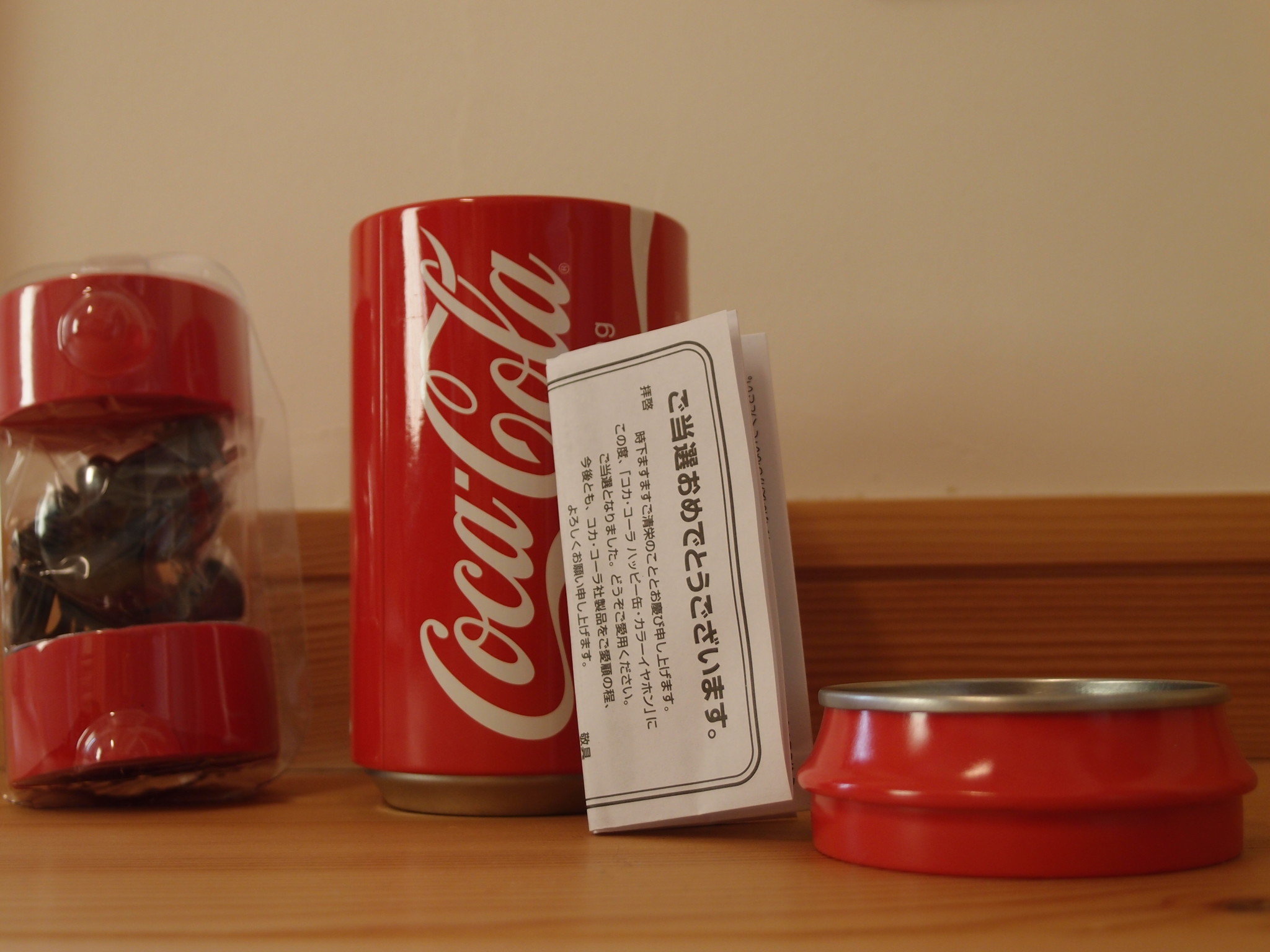 コカ コーラ社さんからのプレゼント 近所の自販機で ハッピー缶 のイヤホンが当たりました 超個人的写真帳